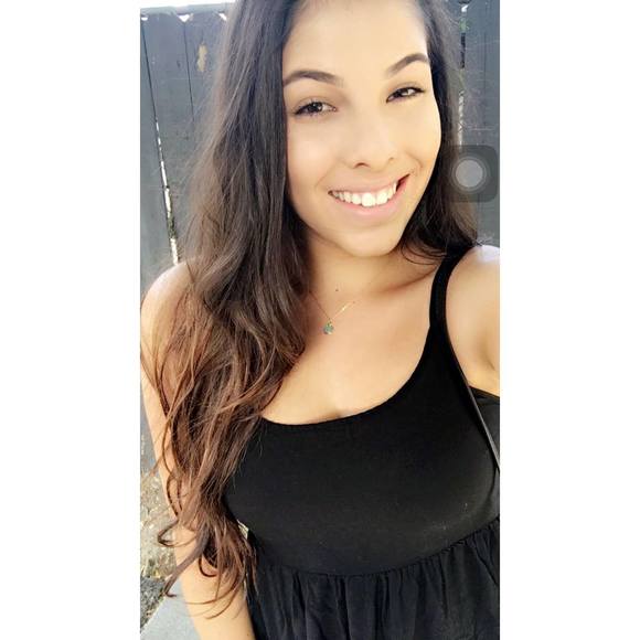 Meet your Posher, Tiana - Picture 1 of 1